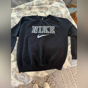 NIKE crewneck